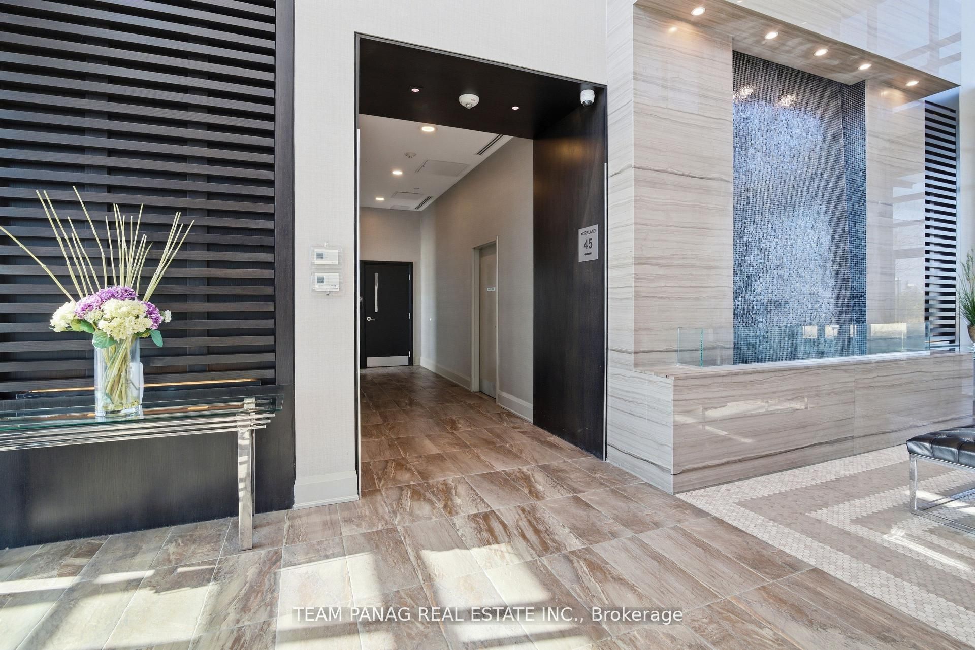 45 Yorkland Boulevard 209