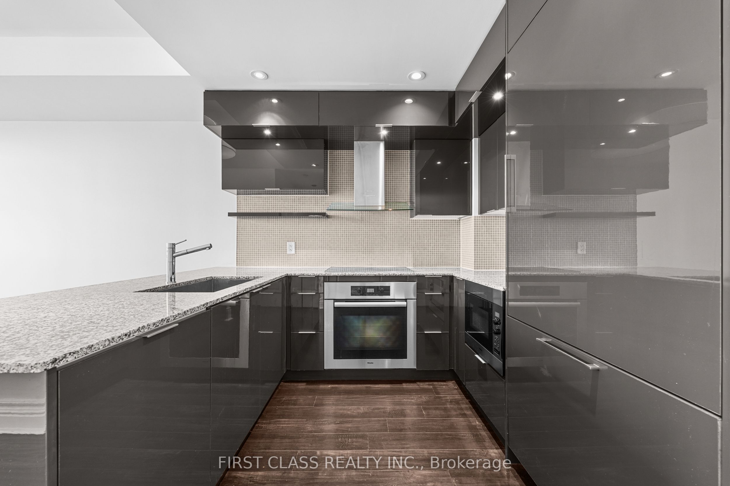 16 Brookers Lane PH3