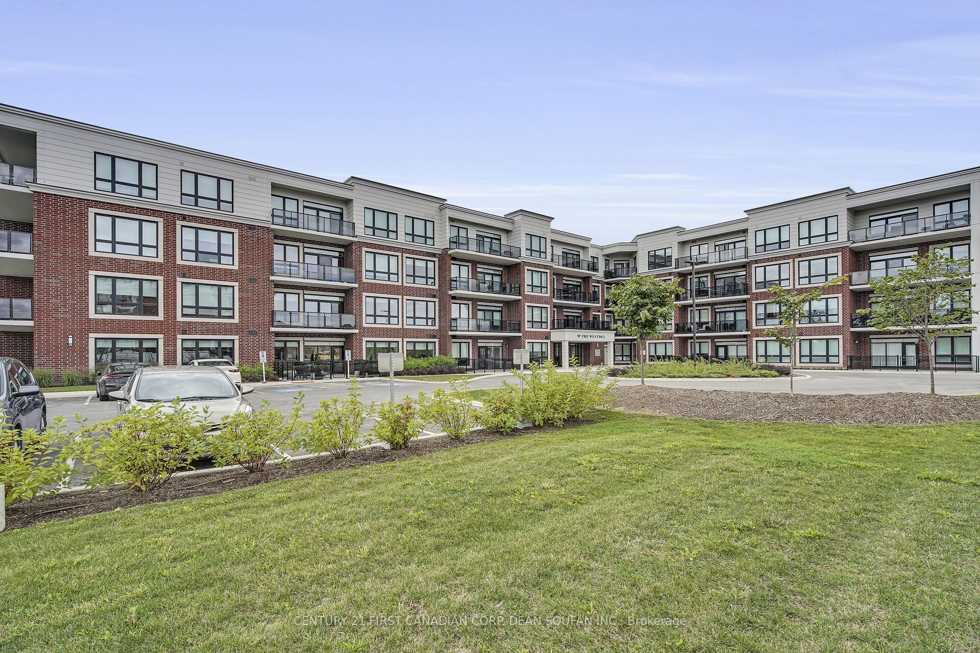 1975 FOUNTAIN GRASS Drive 201