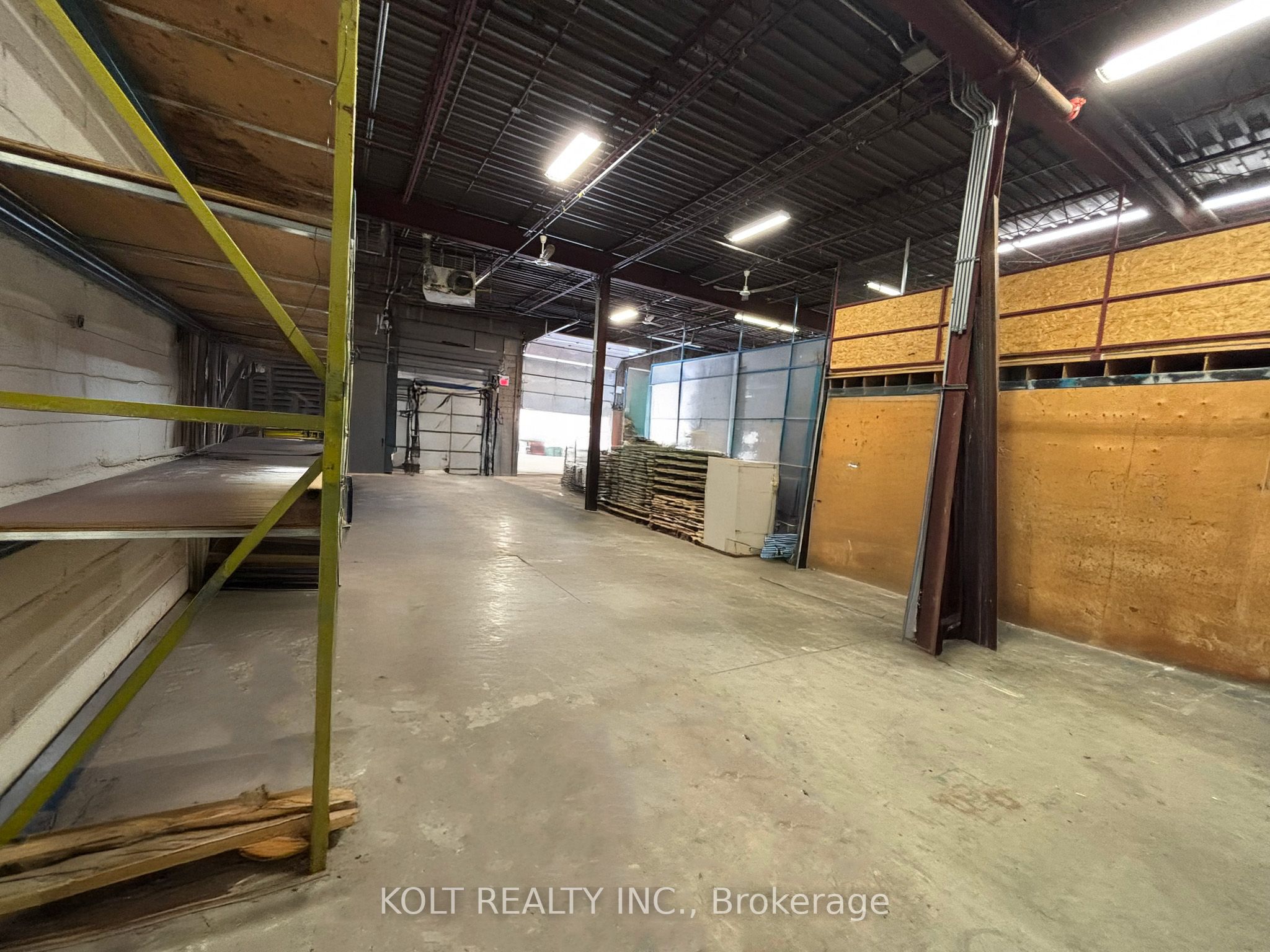 80 Esna Park Drive 13-15