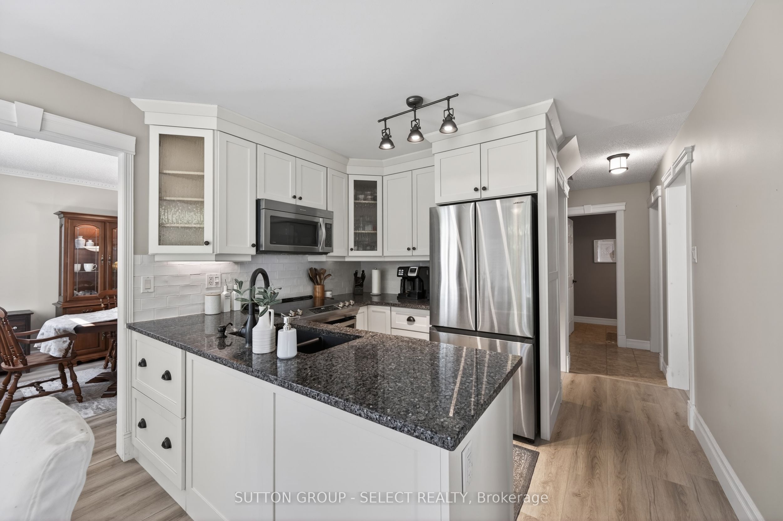 12 Banting Crescent
