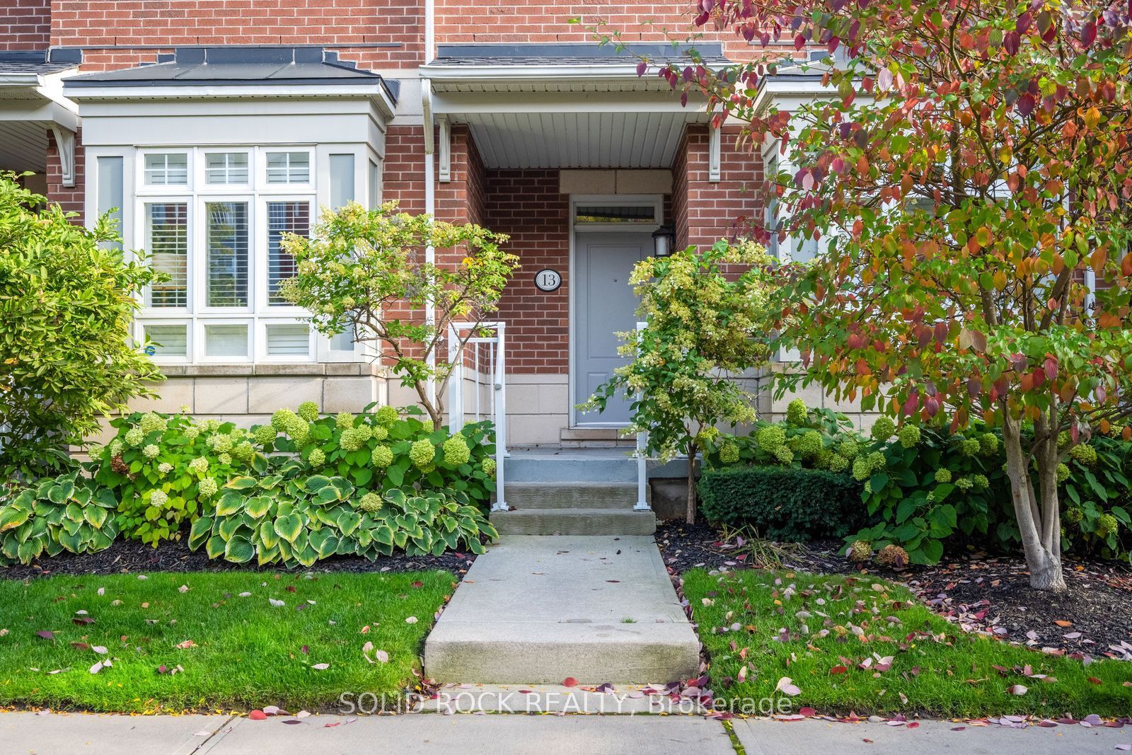 13 Compass Way