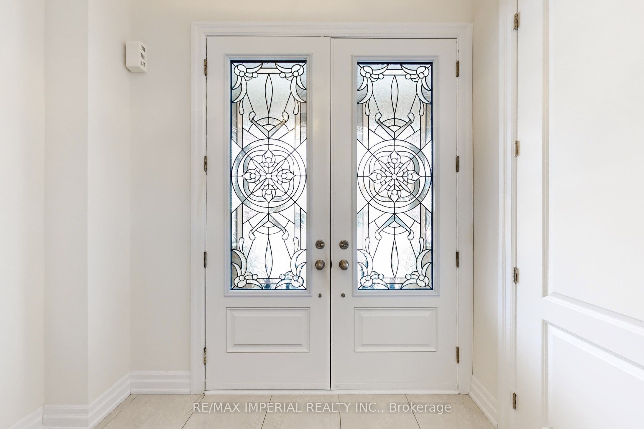 211 Touch Gold Crescent