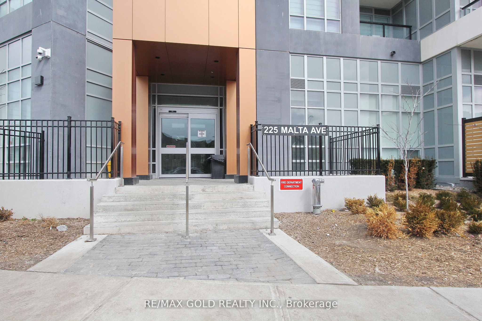 225 Malta Avenue 1401