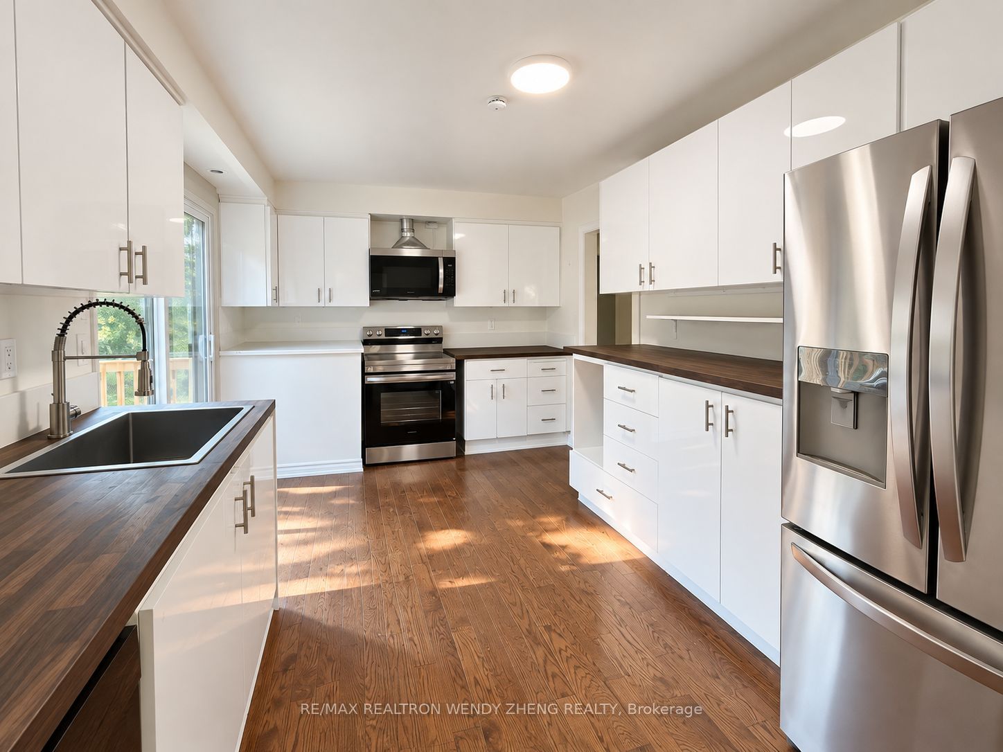 16 Sir Constantine Drive Main