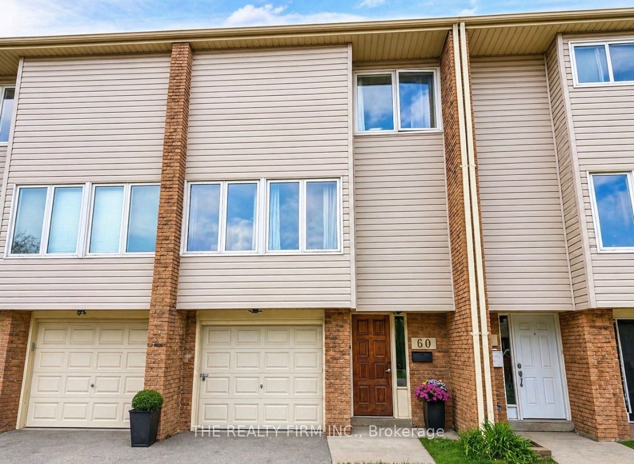 700 Osgoode Drive 60