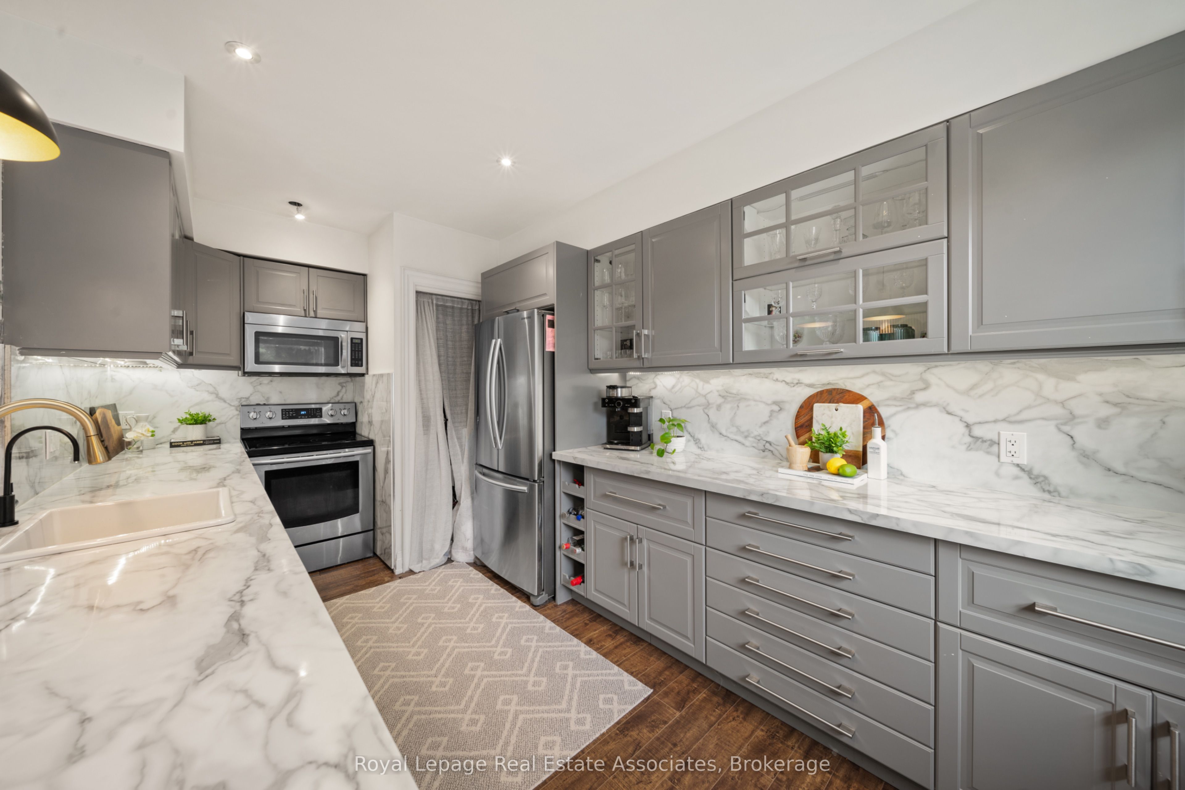 469 Claridge Road 4