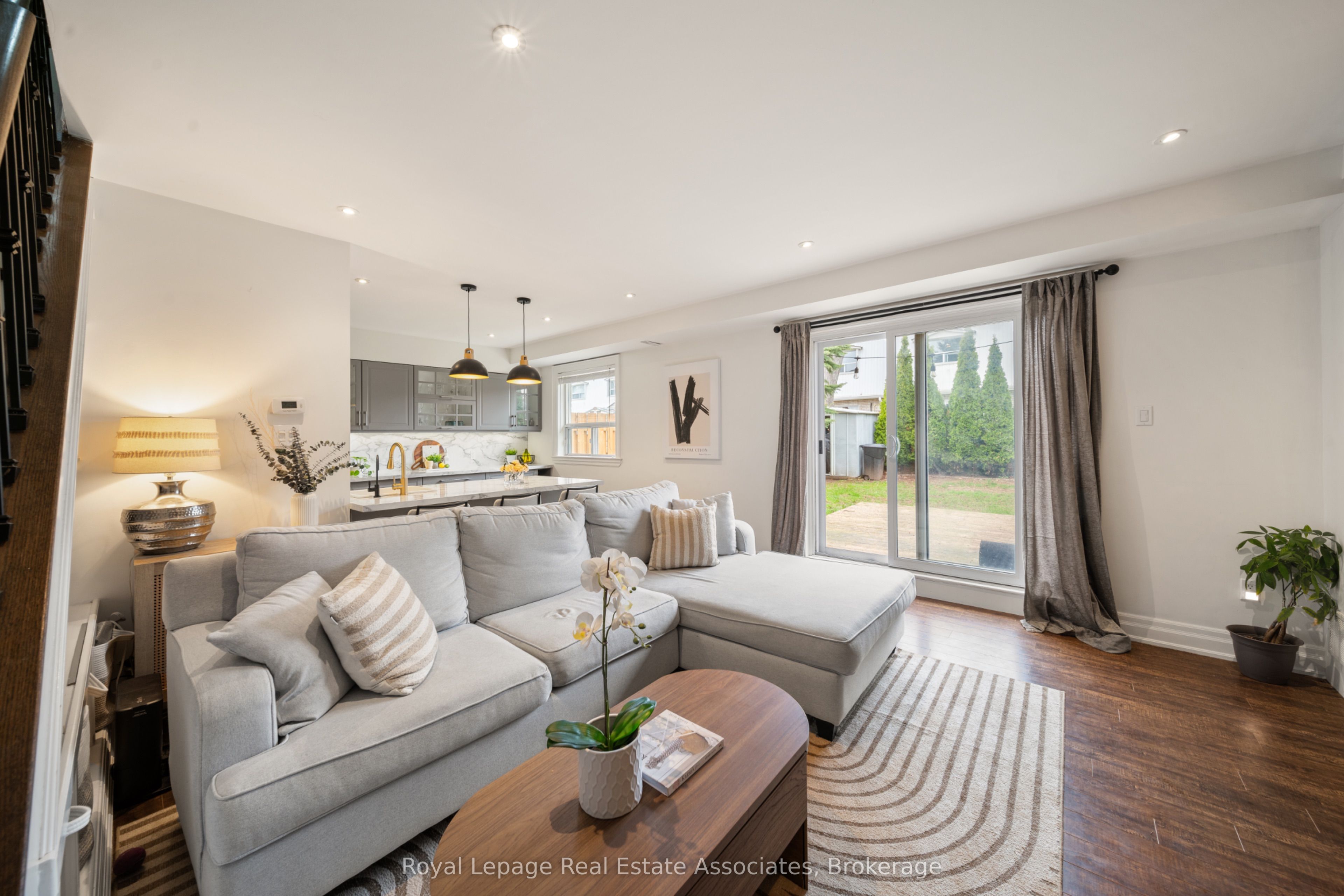 469 Claridge Road 4