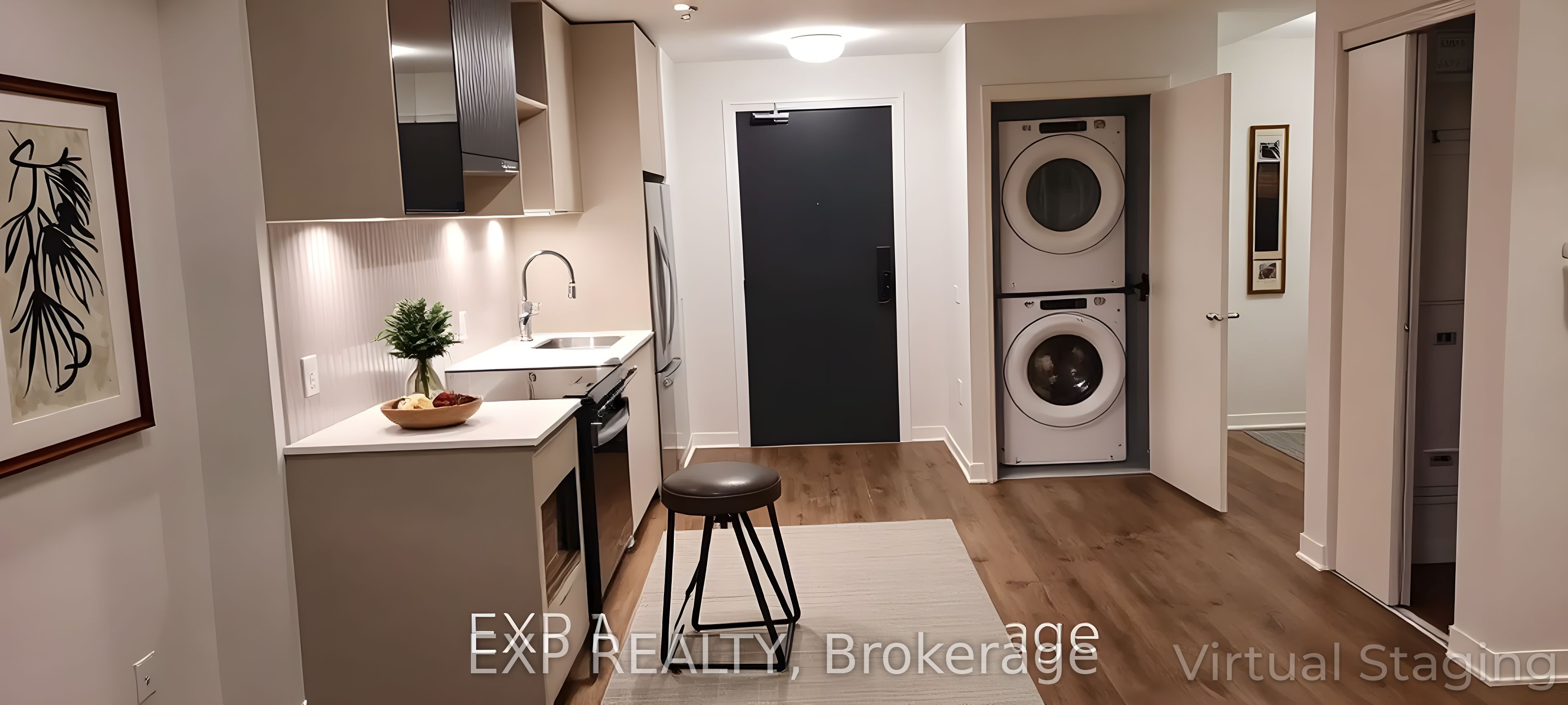 395 Dundas Street W 525