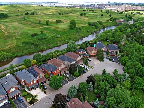 1169 Barnswallow Court Mississauga ON L5V 2J6