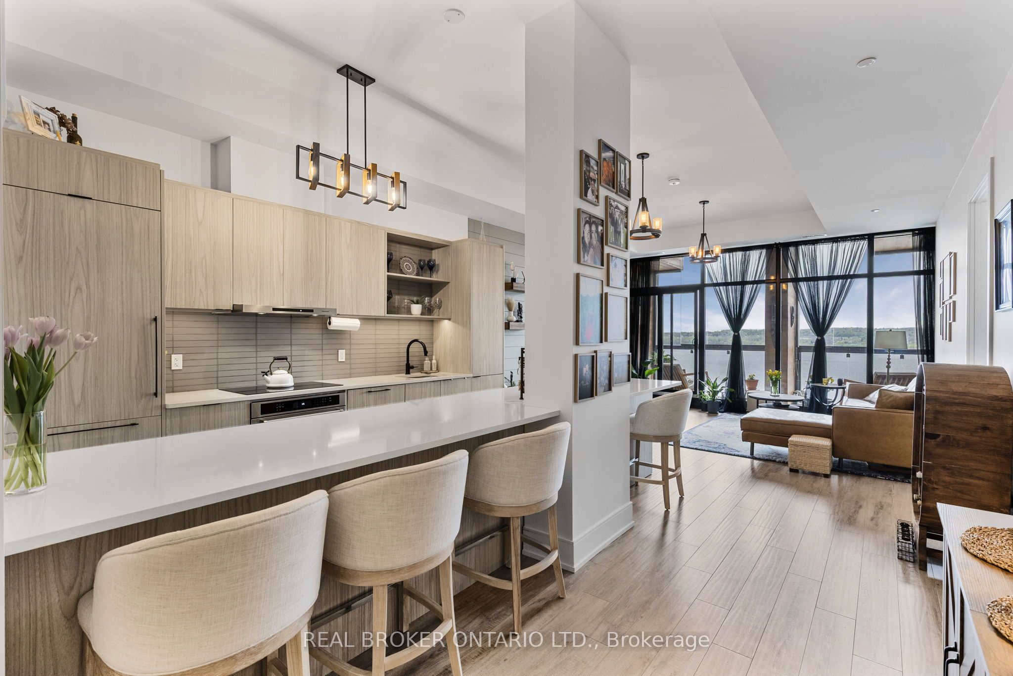 185 Dunlop Street E PH 3