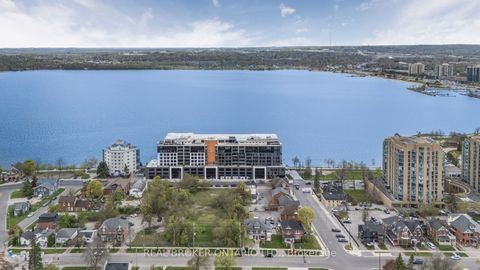 185 Dunlop Street E PH 3 Barrie ON L4M 0L7