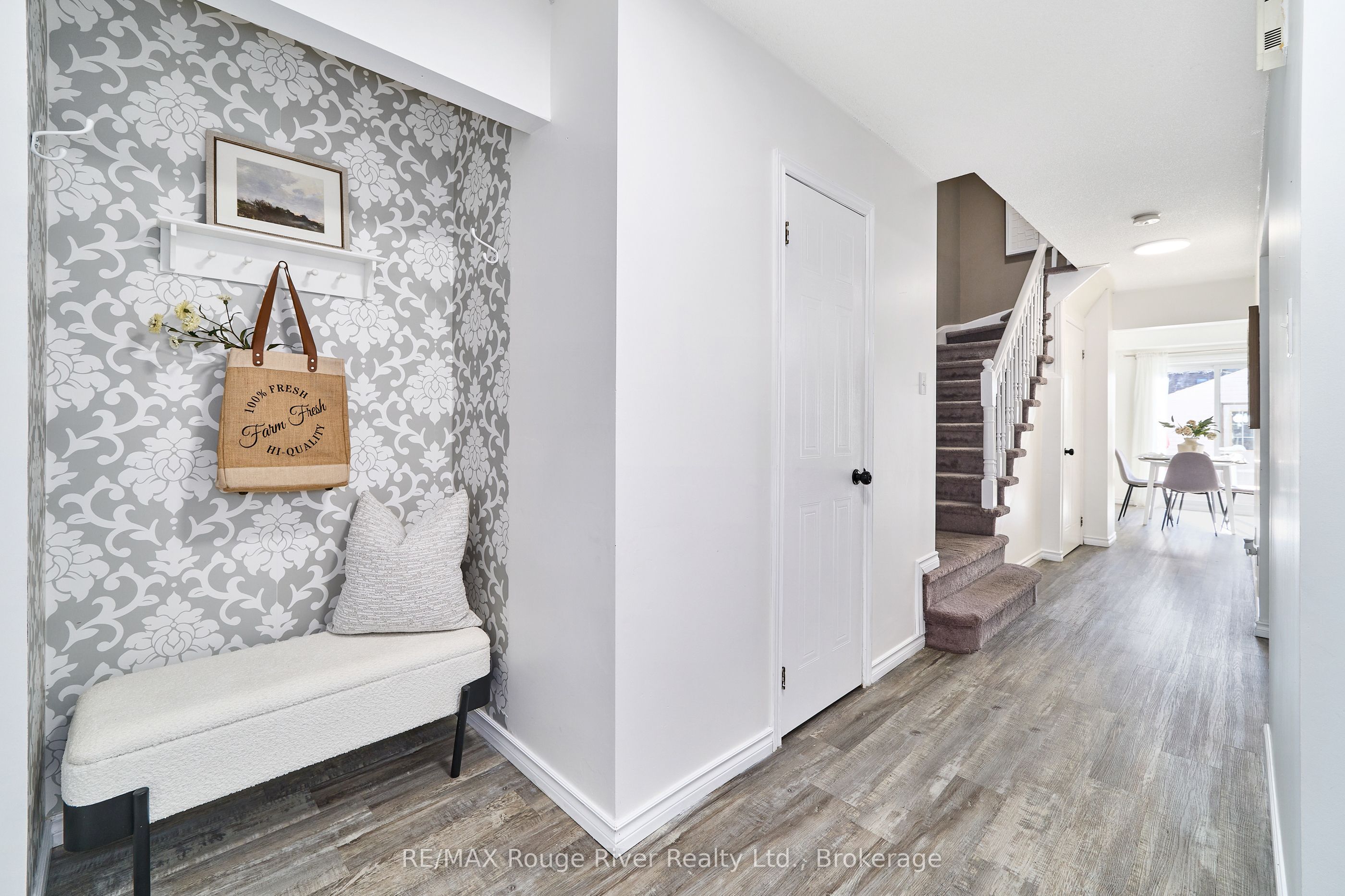 8 Landerville Lane