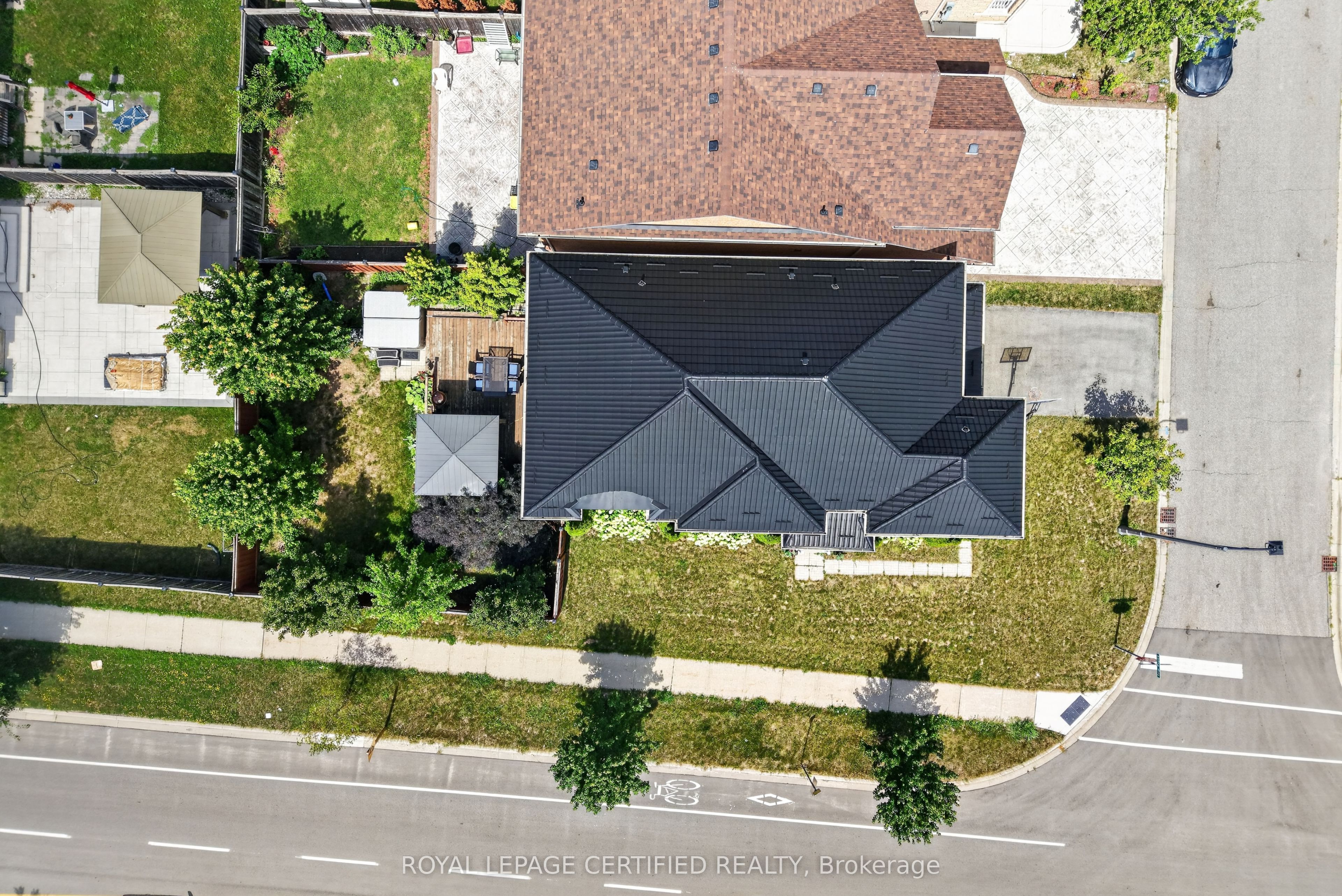2561 Grand Oak Trail