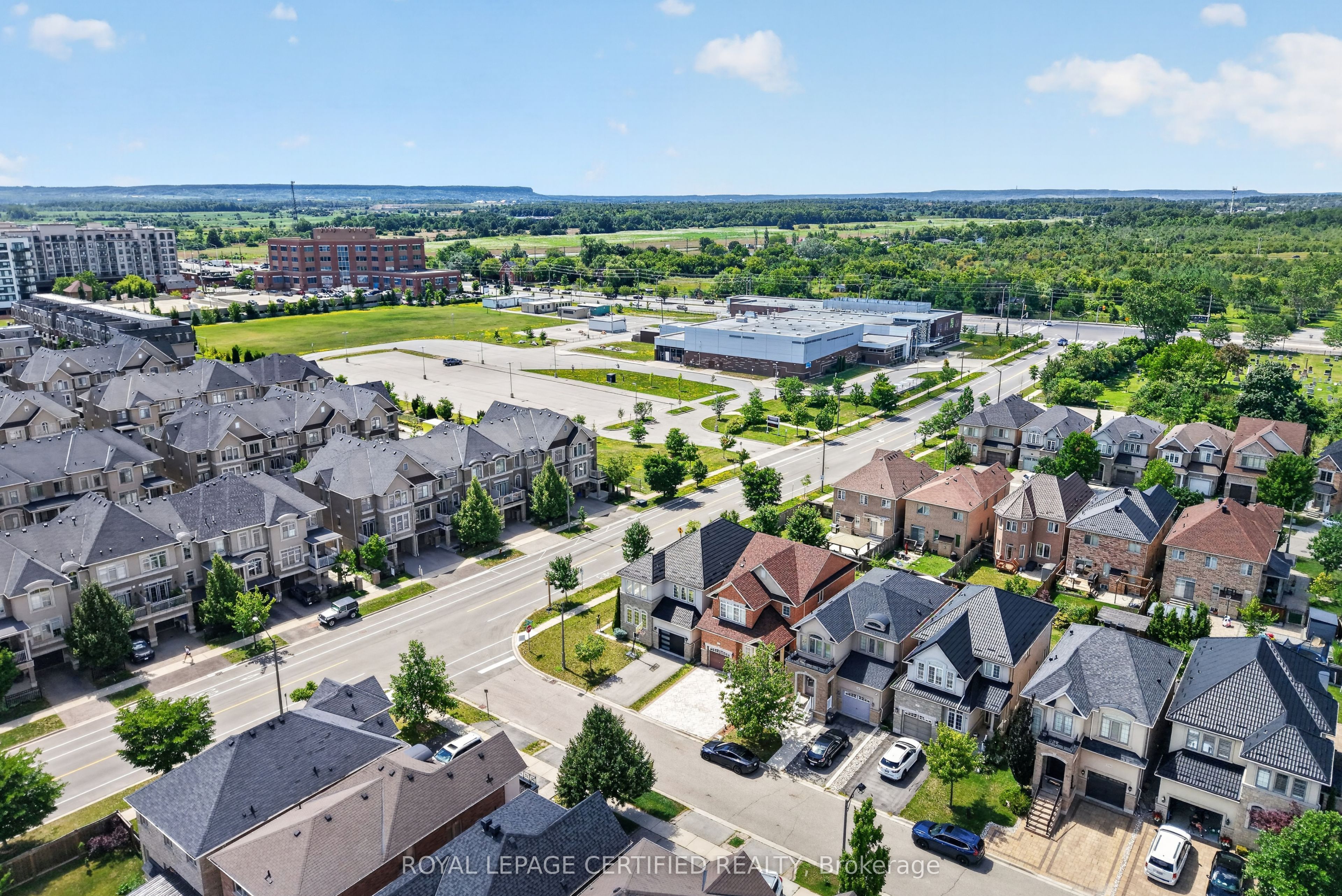 2561 Grand Oak Trail