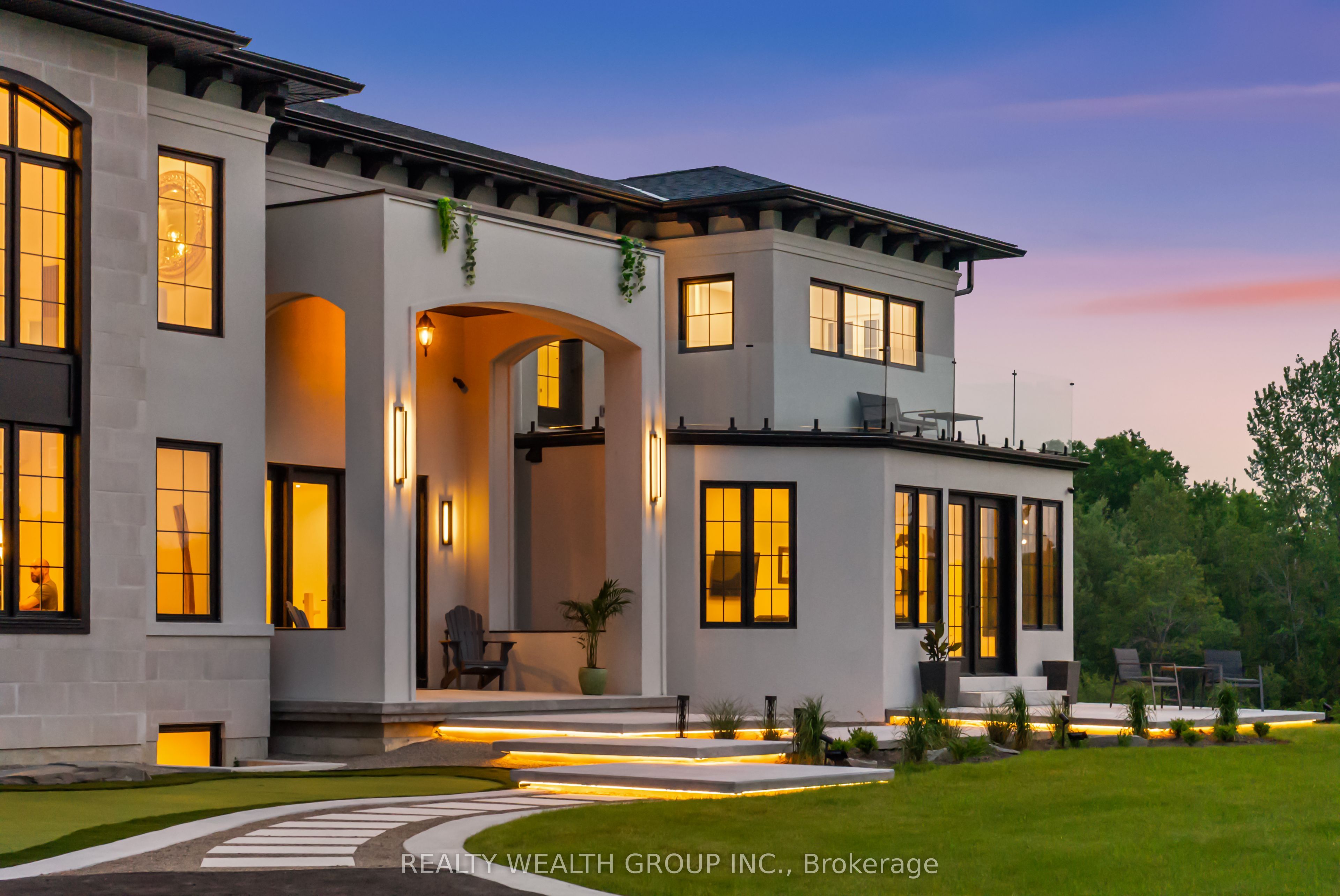 105 Franklin Crescent