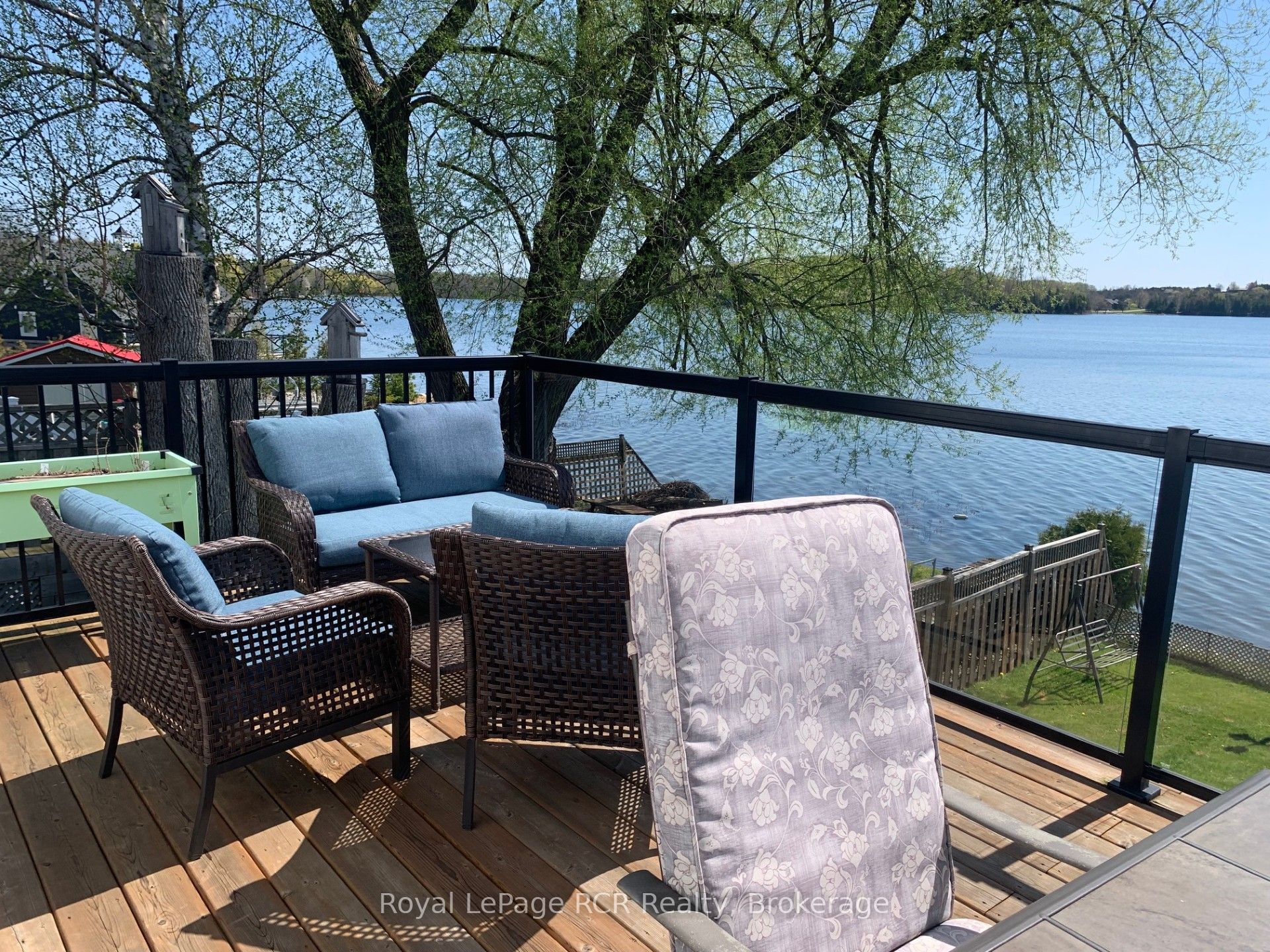 48 Island View Drive N