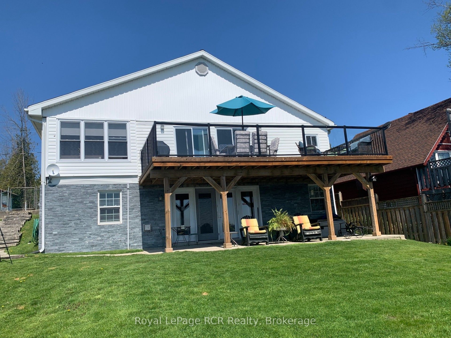 48 Island View Drive N