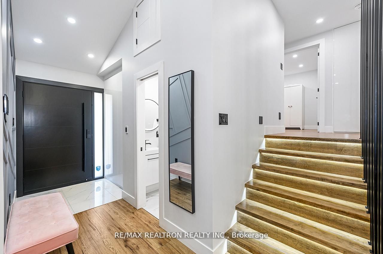 174 Mountainview Road S