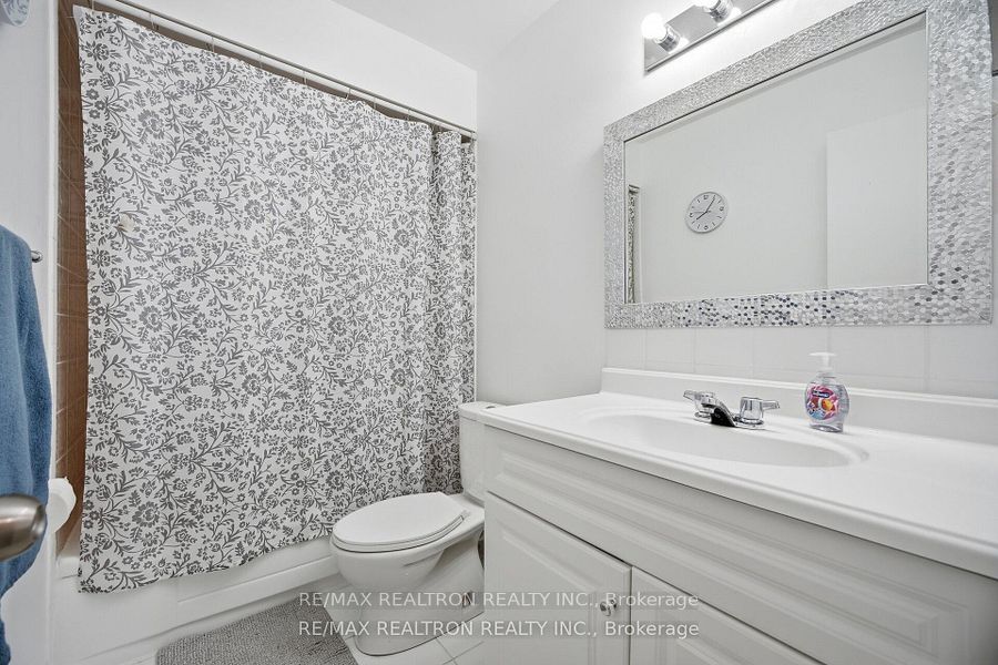 14 Mansewood Gardens