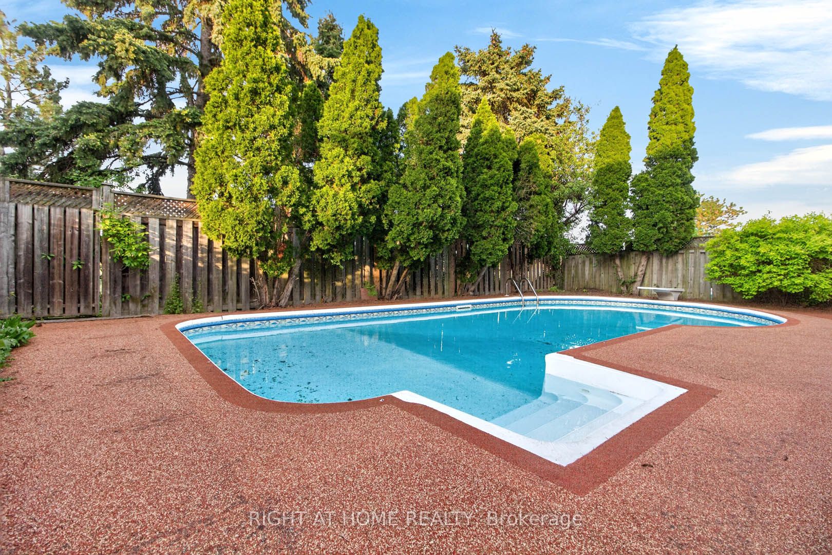 4629 Phoenix Park Crescent