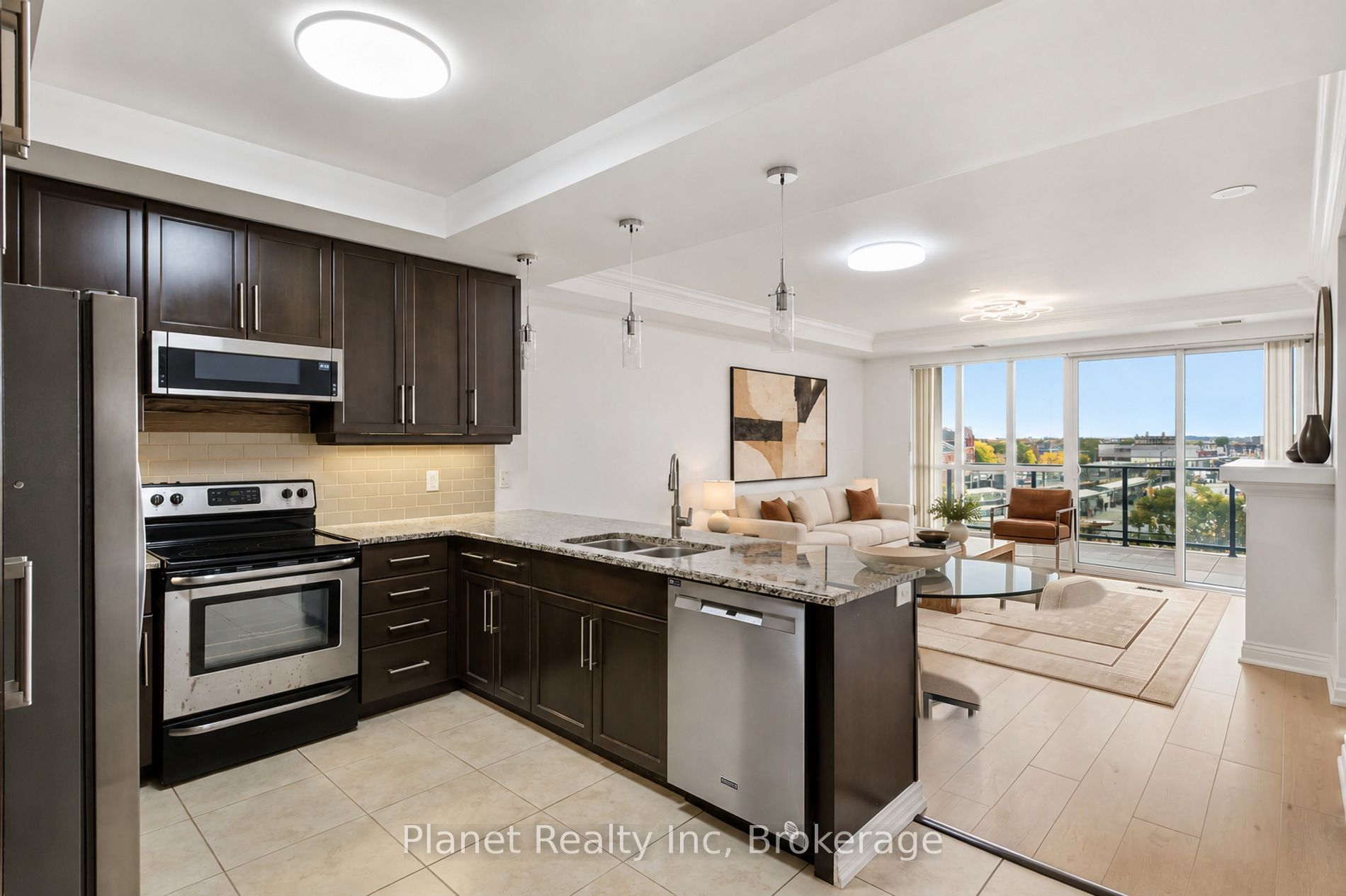160 Macdonell Street 508