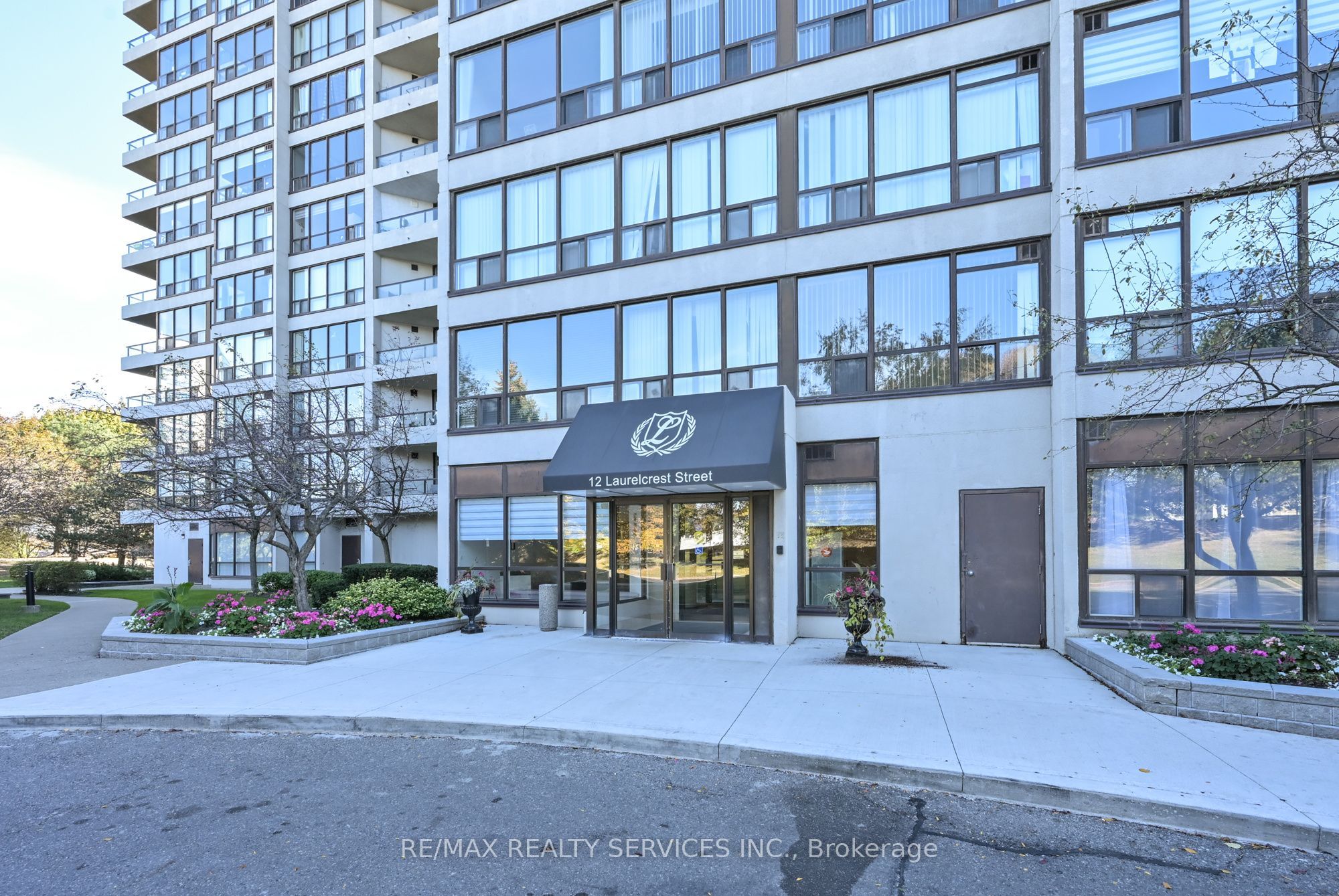 12 Laurelcrest Street 104