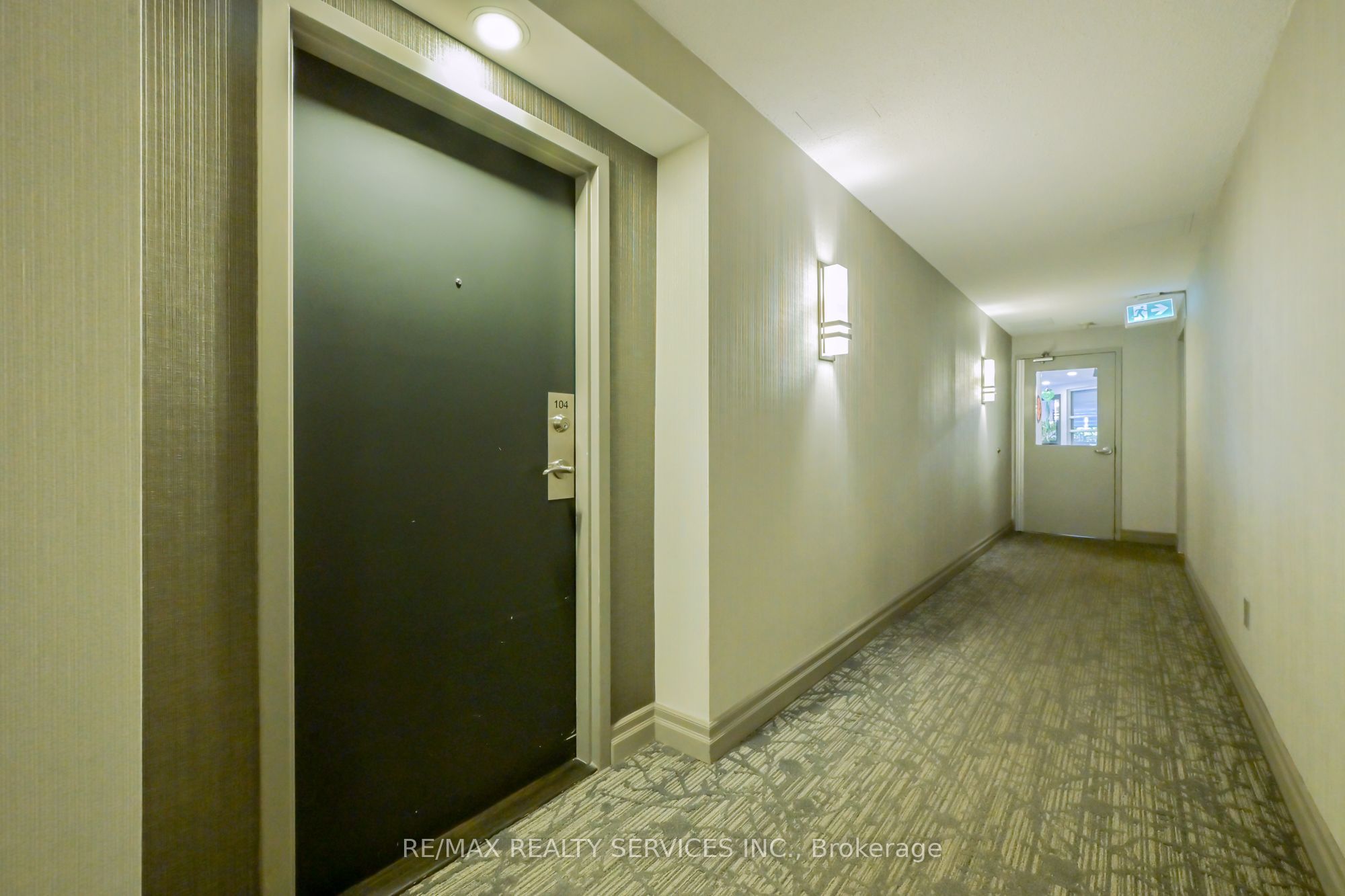12 Laurelcrest Street 104