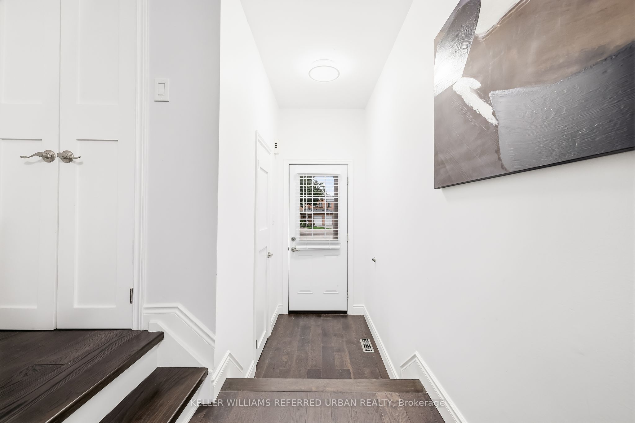 10 Bassett Boulevard 25