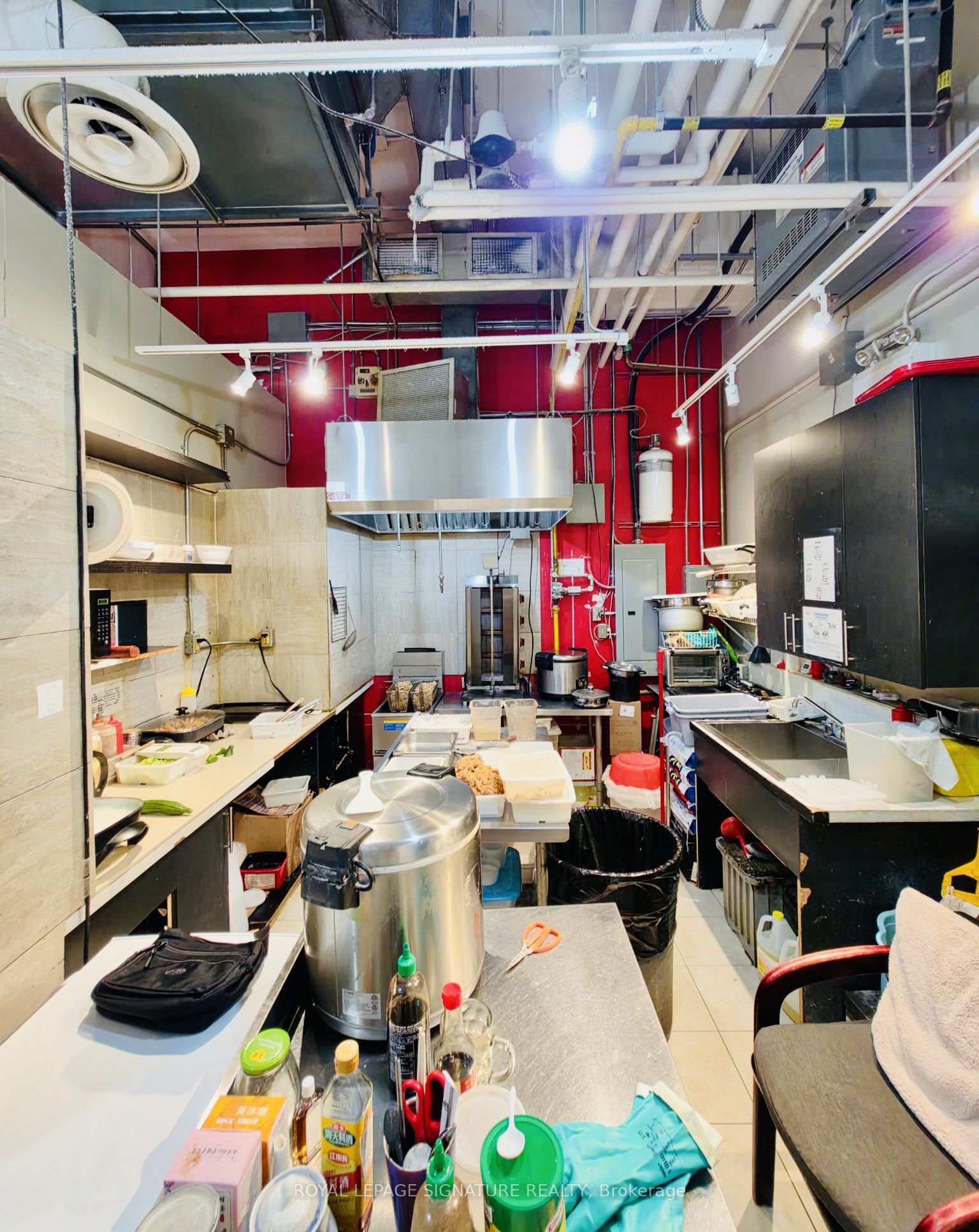 7181 Yonge Street 299