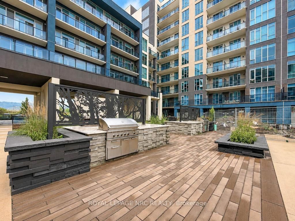 16 Concord Place 632