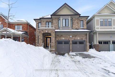 32 Crombie Street Clarington ON L1C 4A1