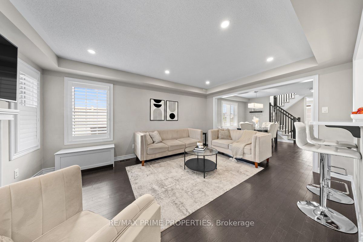 350 Sweetfern Crescent