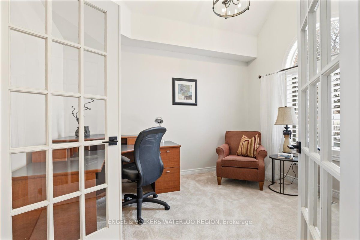 52 Longhurst Crescent