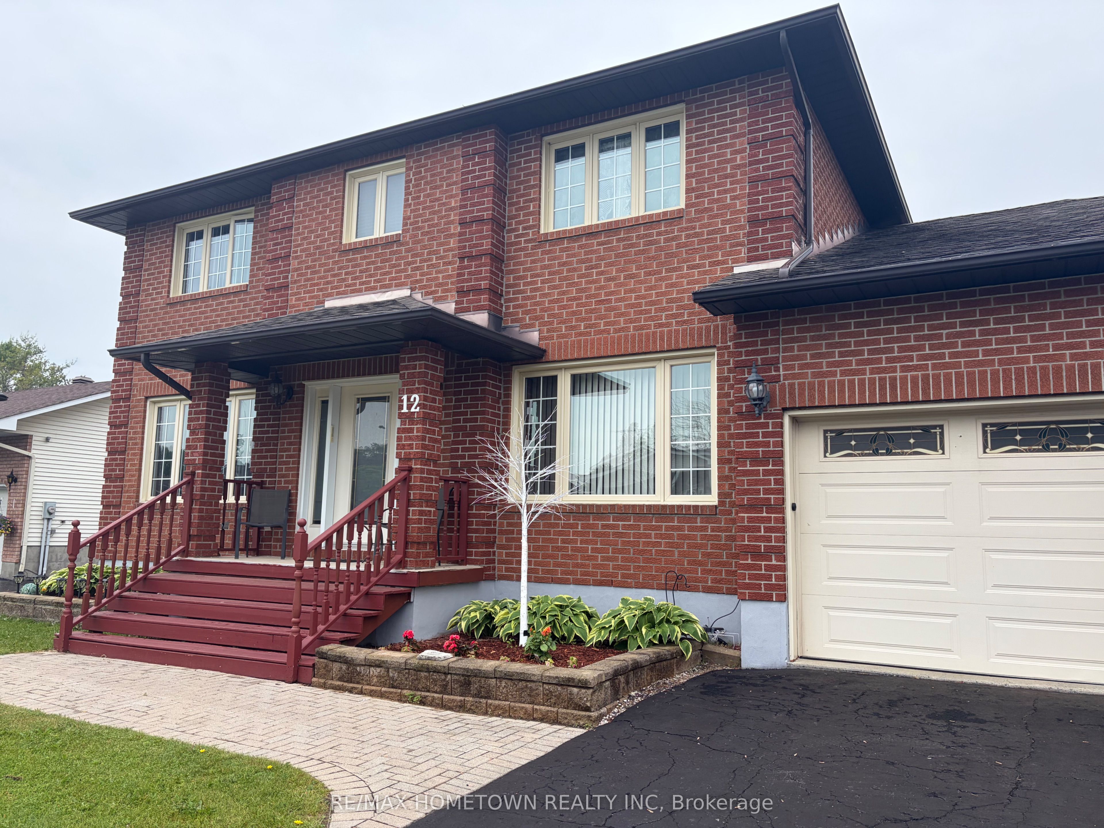 12 Fairholme Drive