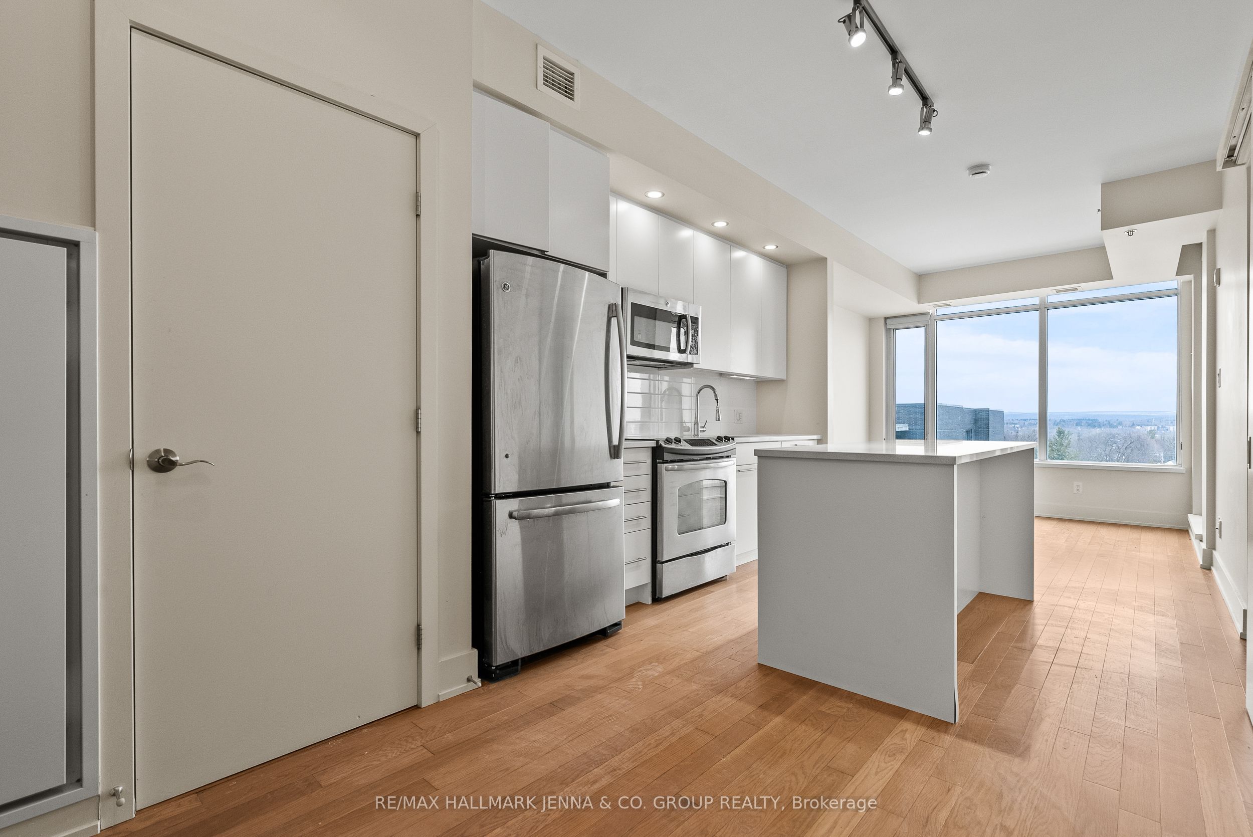 88 Richmond Road 611