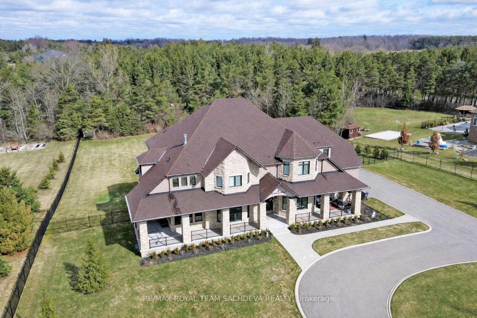 76 Buckstown Trail