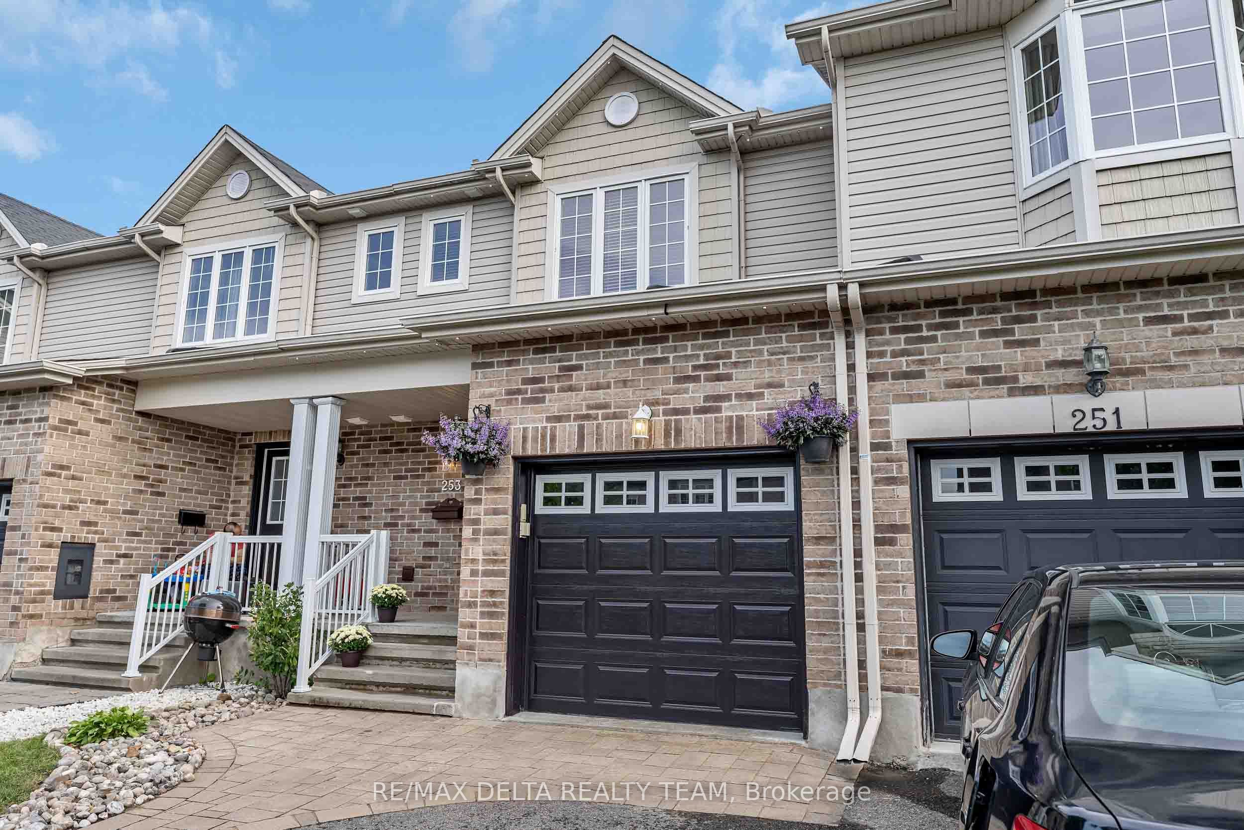 253 Cityview Crescent