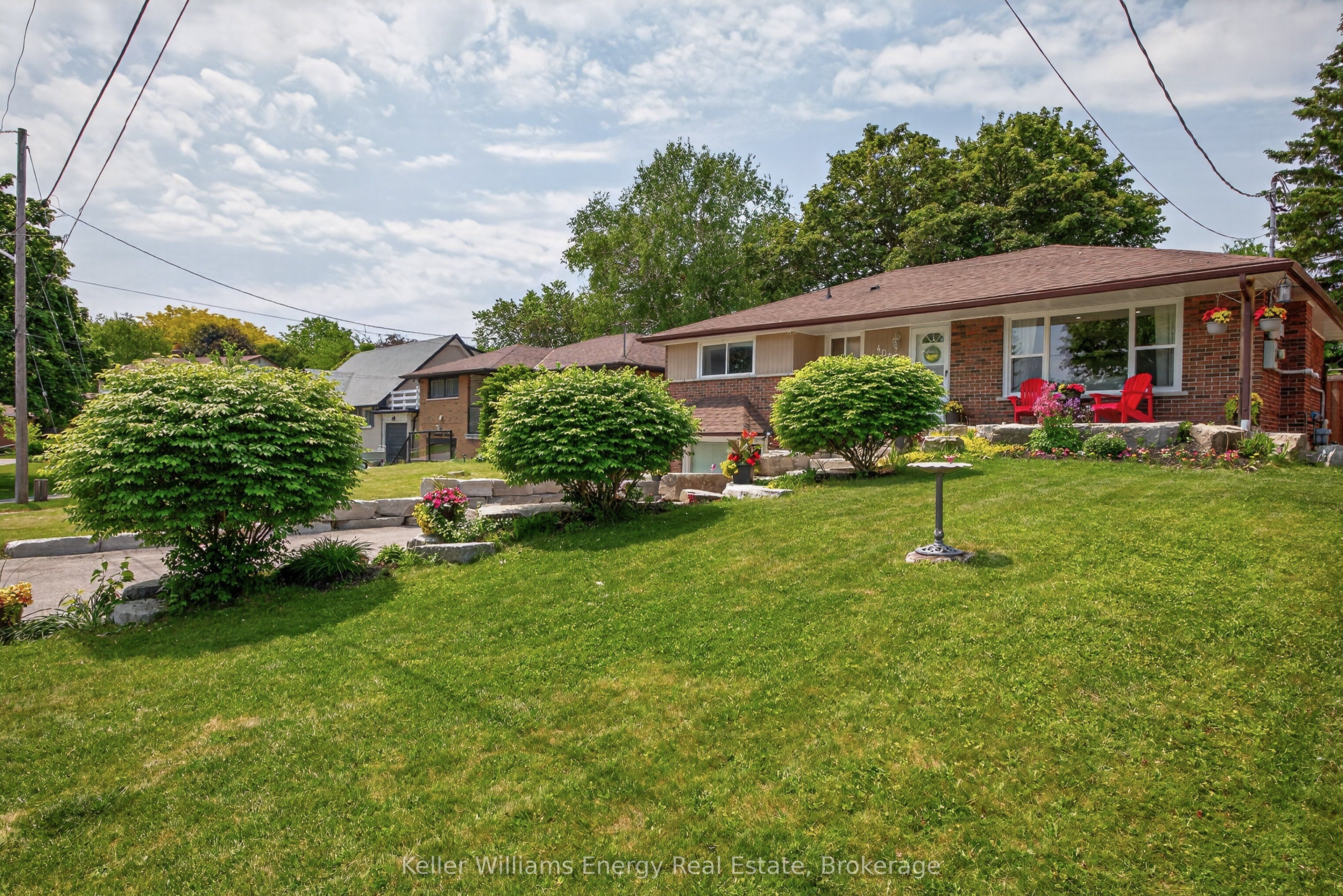 405 Bernhard Crescent