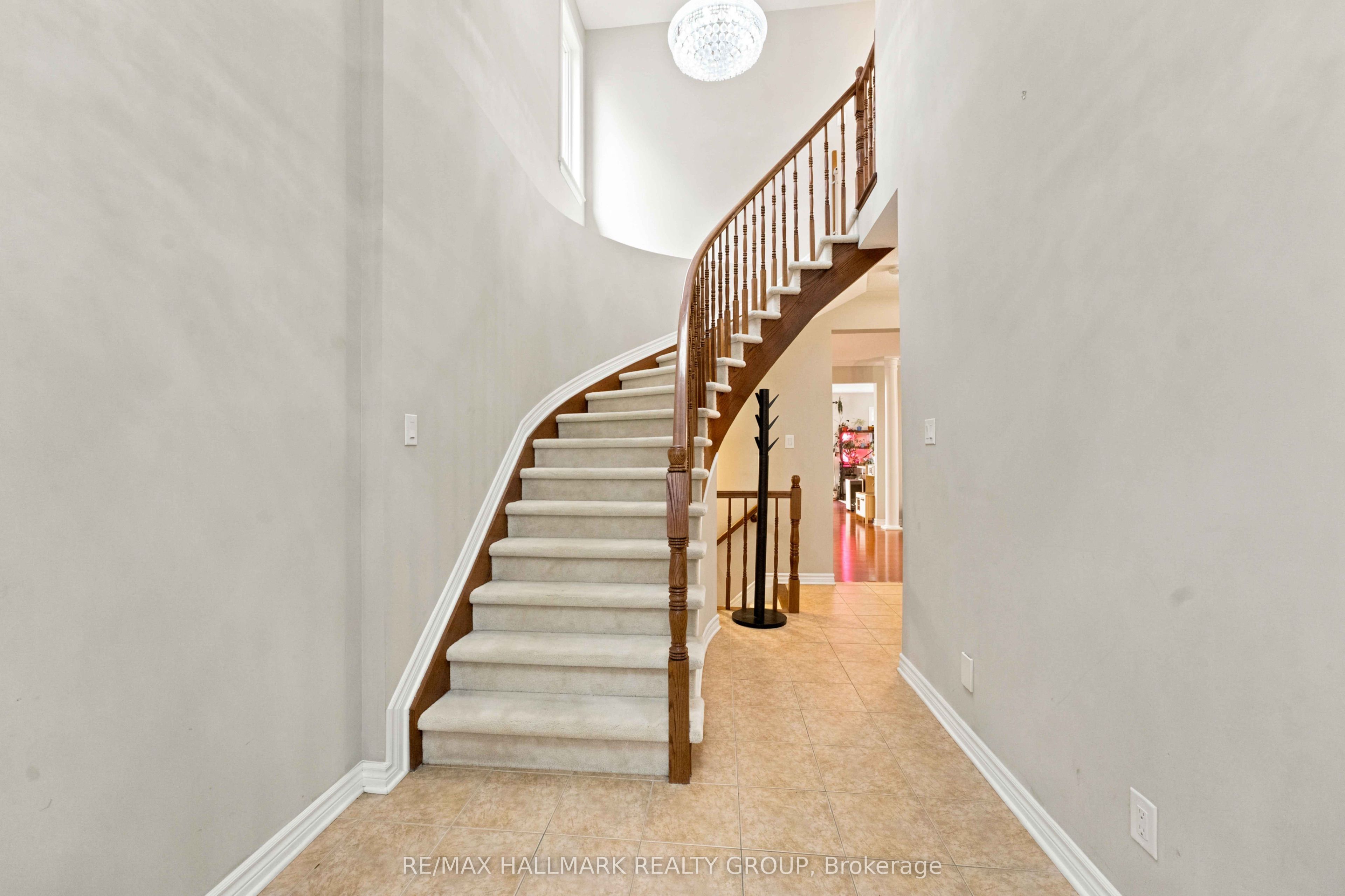 328 Laughlin Circle