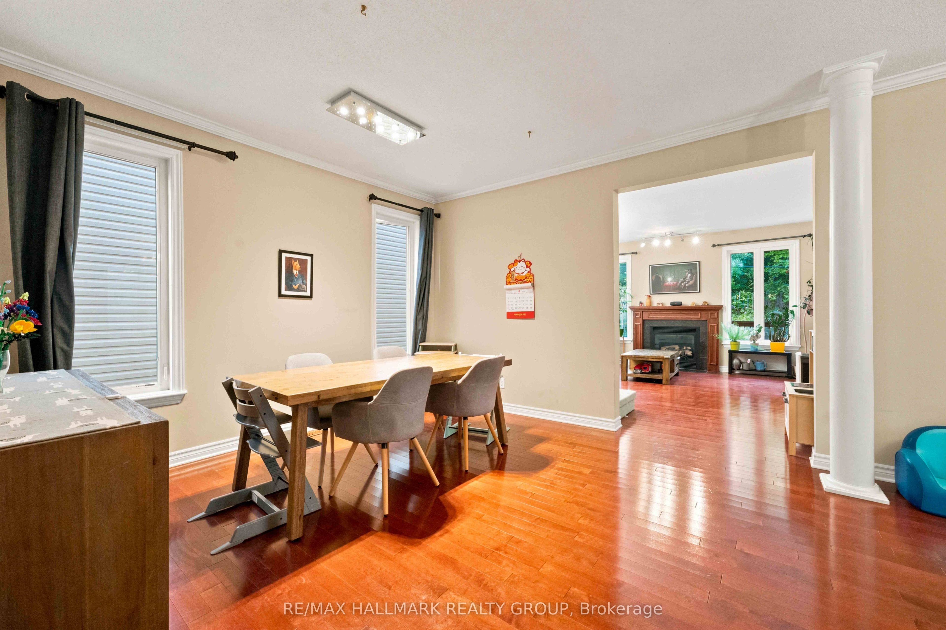 328 Laughlin Circle
