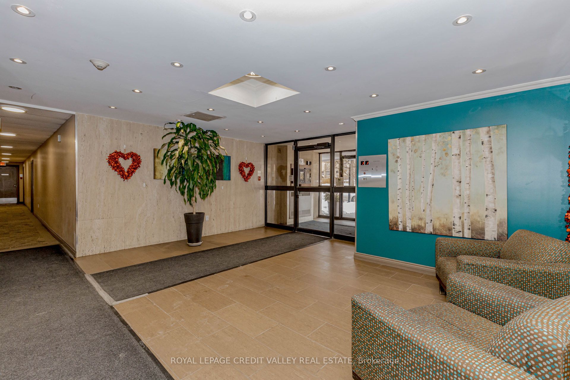 3120 Kirwin Avenue 501