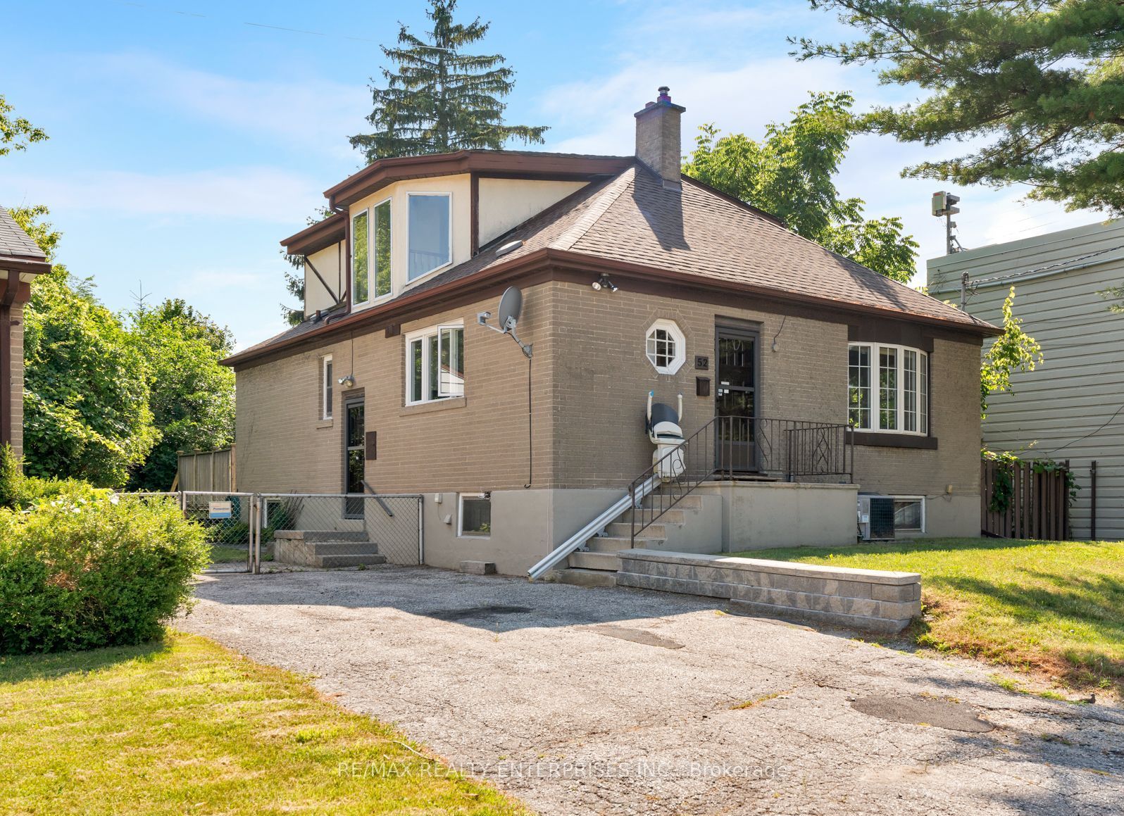 52 Briarwood Avenue