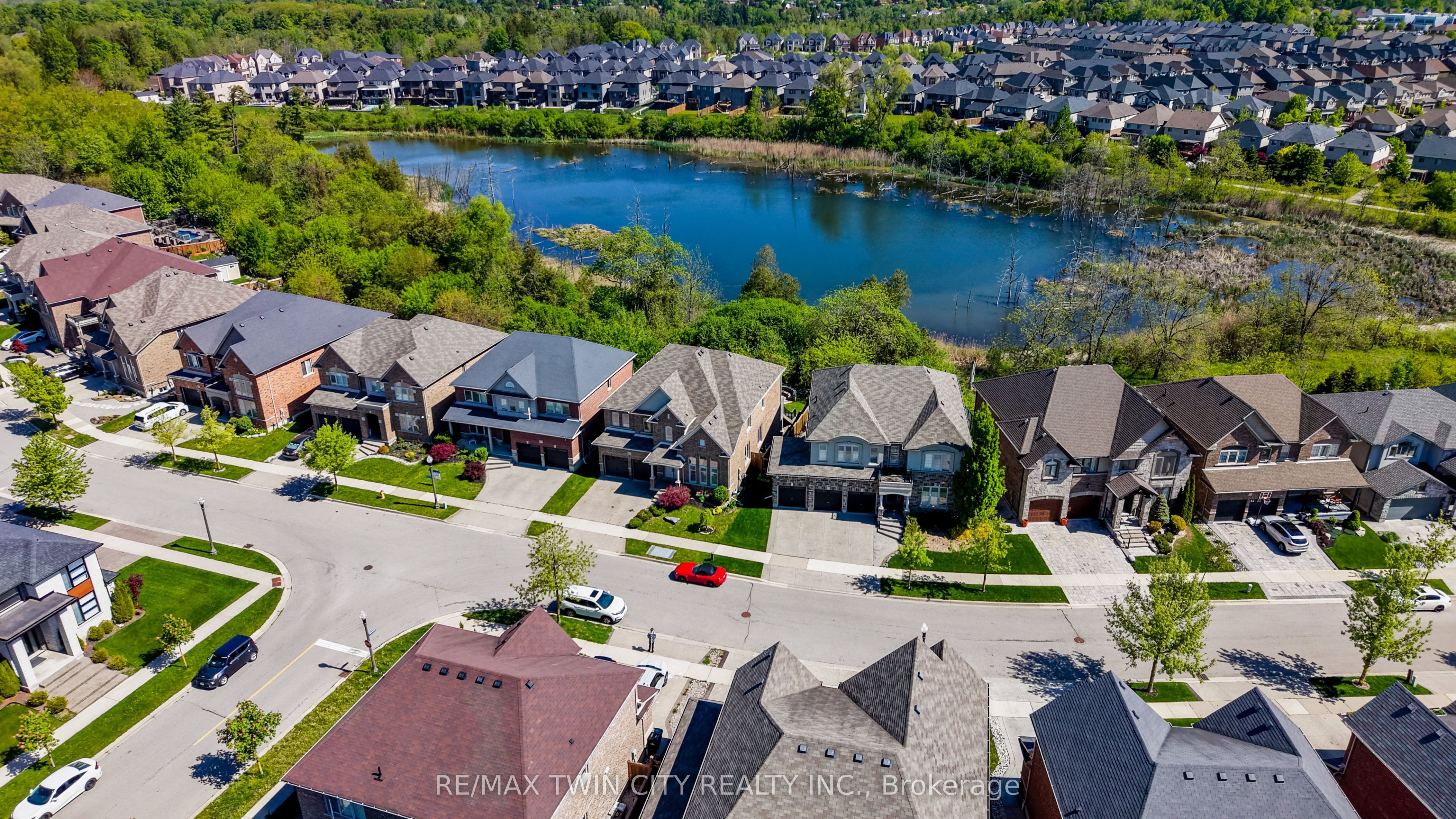 268 EVENS POND Crescent