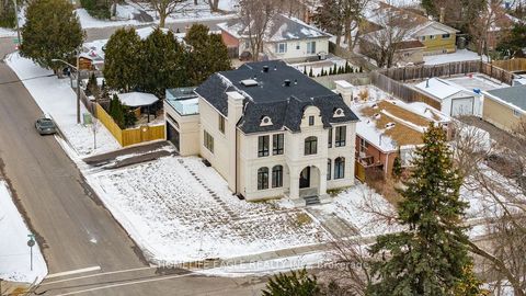 52 Child Drive Aurora ON L4G 1Y5