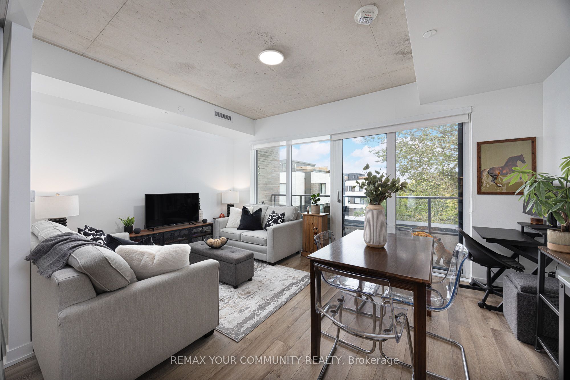 1808 St. Clair Avenue W 304