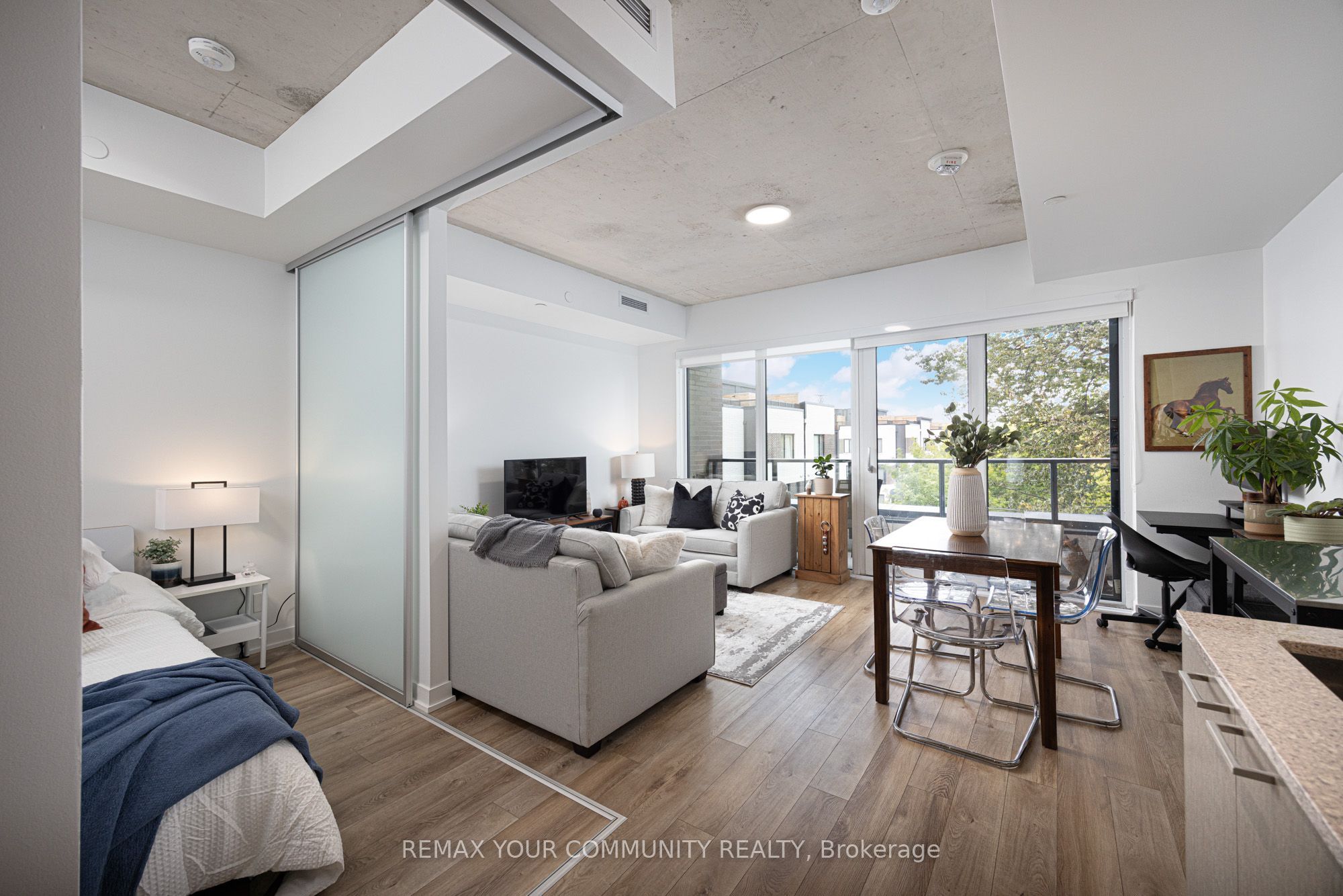 1808 St. Clair Avenue W 304
