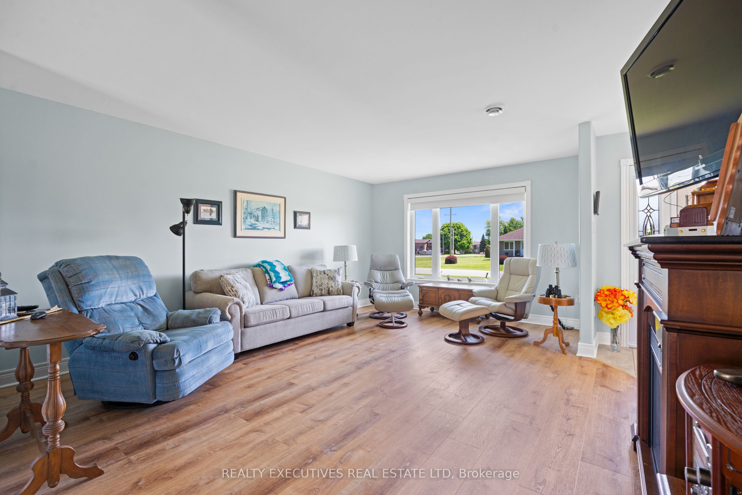 10727 West End Terrace