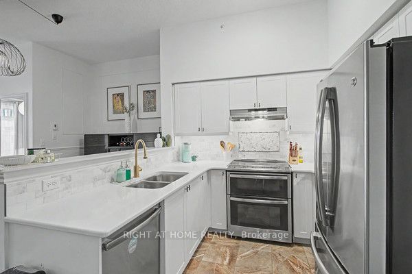 1460 Main Street E 404