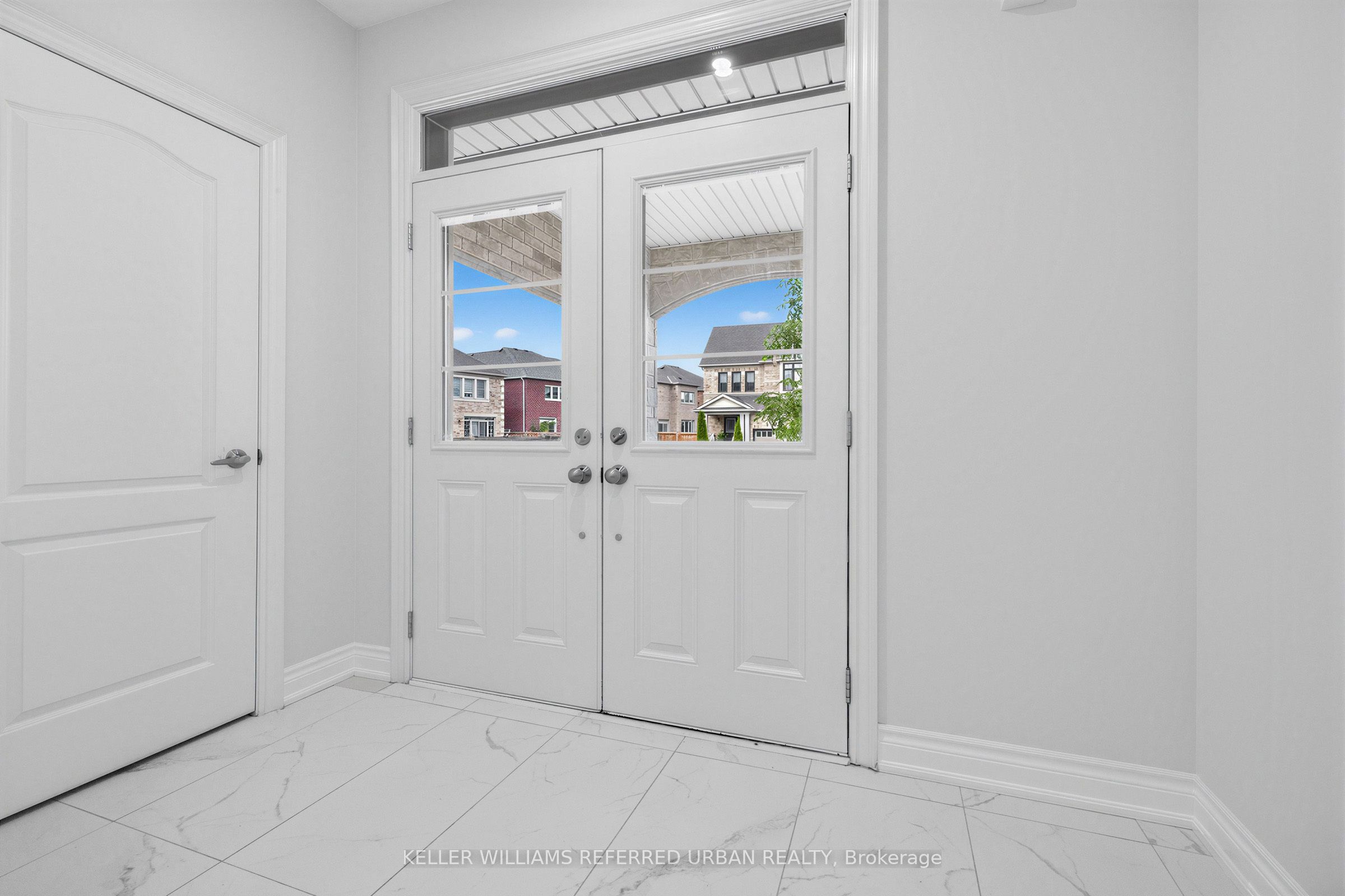 6 Sharonview Crescent